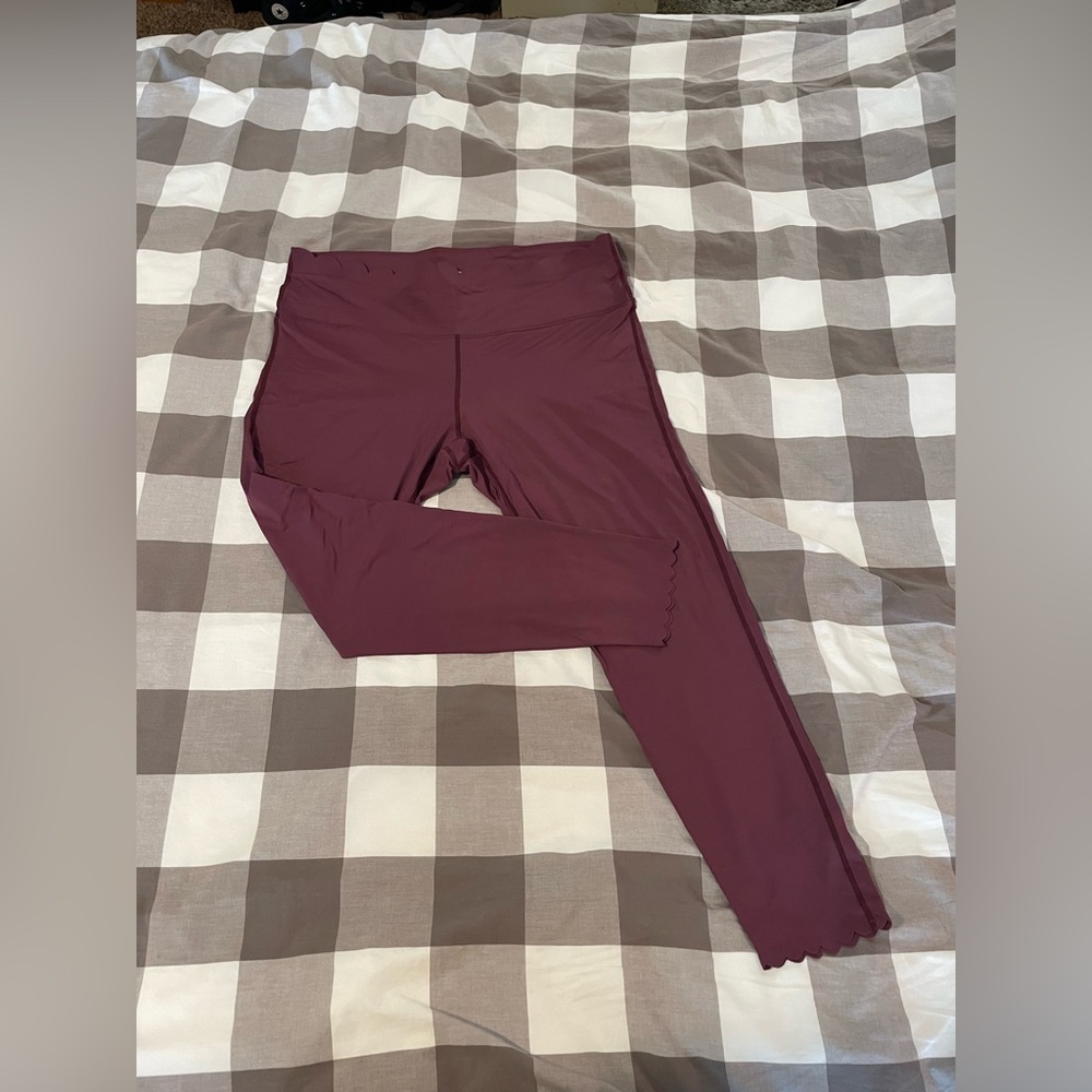 Scalloped Maroon Joylab Tights